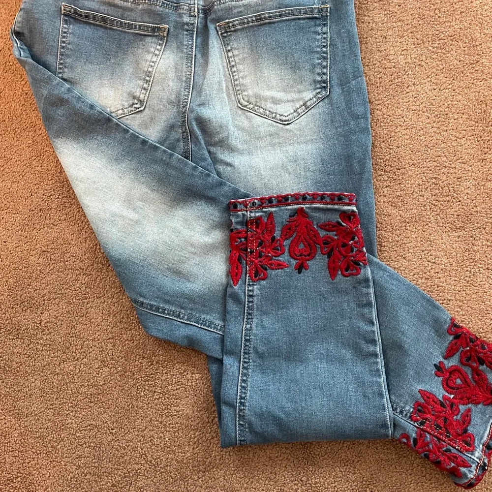 Valentine date Eighty eight size 11 stretchy jeans with red - Picture 2 of 7